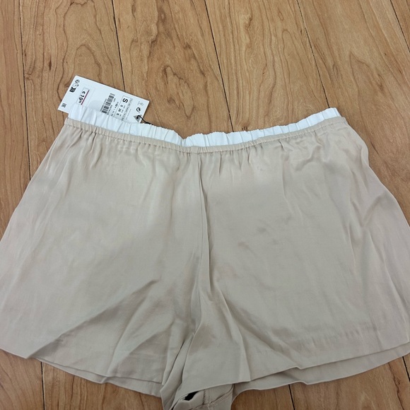 Zara Satin Shorts - Picture 4 of 4